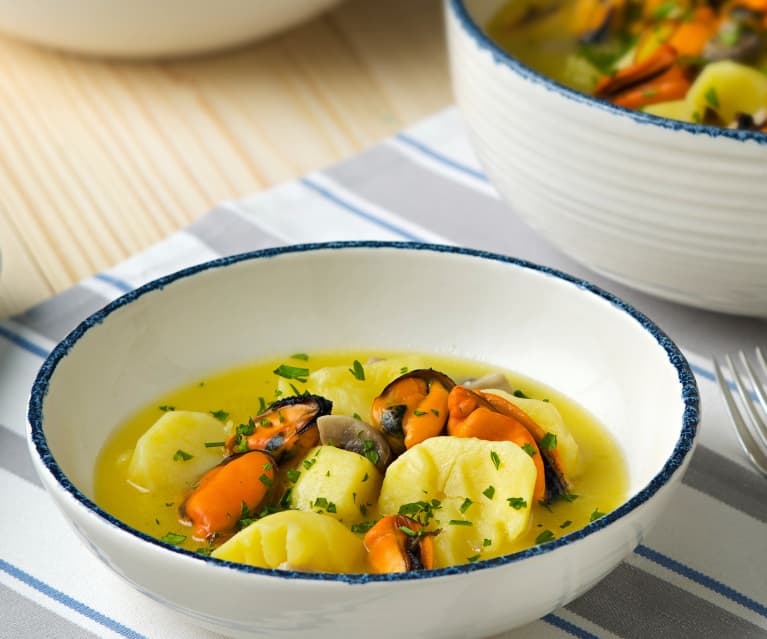 Guiso de patatas con mejillones