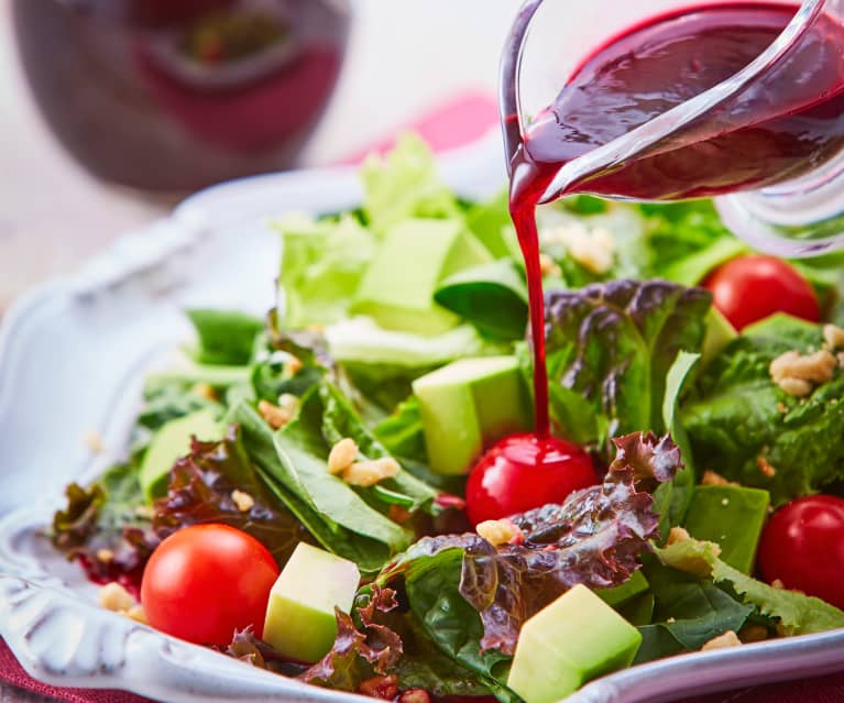 Ensalada verde con aderezo de jamaica