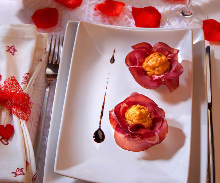 Rose di bresaola con crema ai pomodori secchi (per 2 persone)