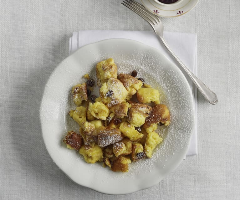 Kaiserschmarrn (søde pandekager med rosiner)