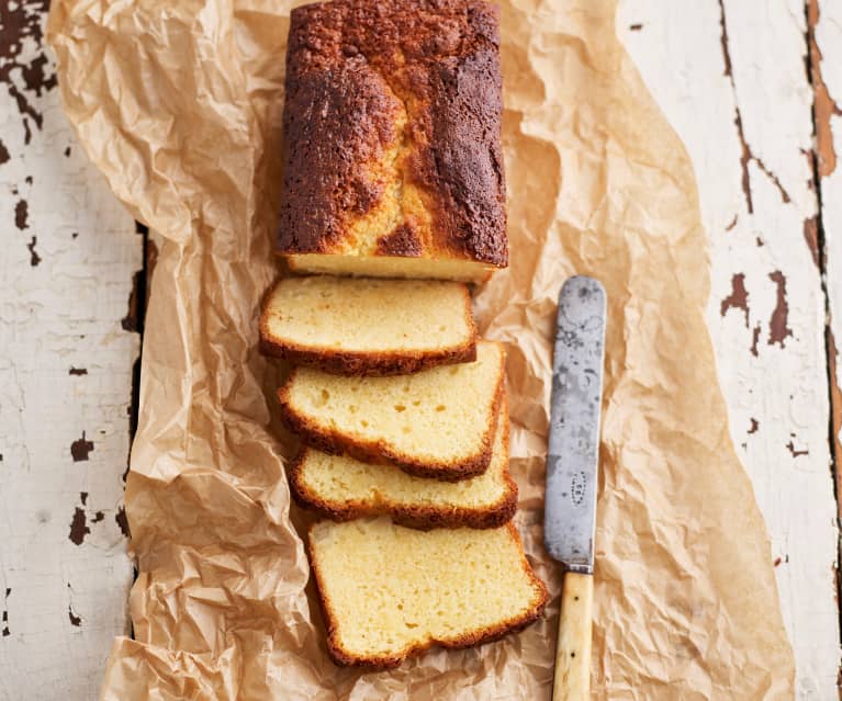 Bolo de Leite Com Leite Condensado