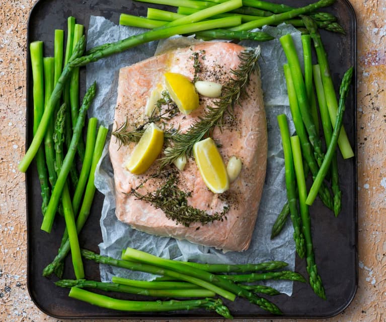 Simple steamed salmon