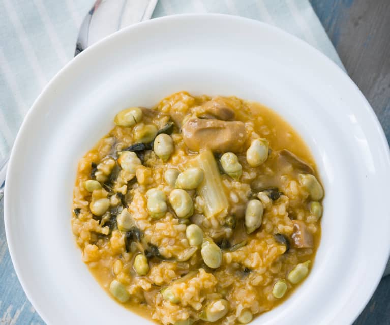 Arroz integral con acelgas, habas y setas shiitake