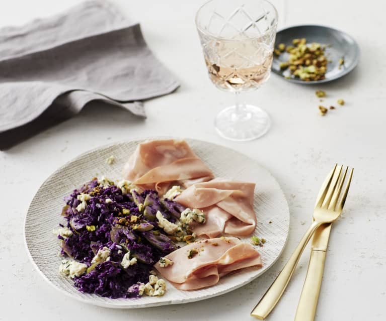 Rotkohl-Slaw mit Pistazien