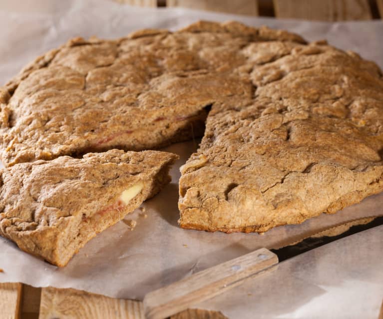 Focaccia al farro farcita