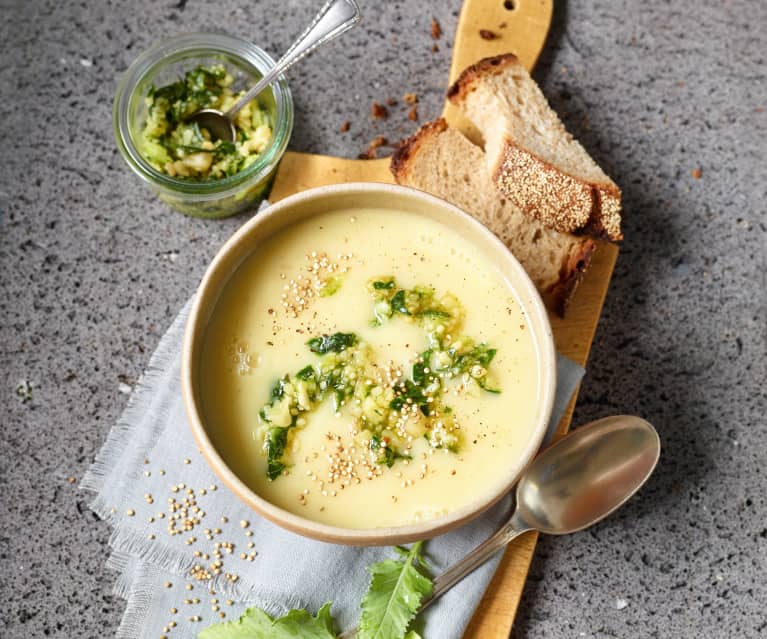 Kohlrabisuppe mit geröstetem Quinoa