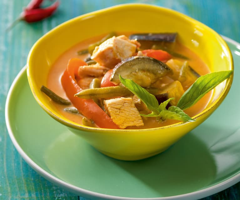 Rotes Thai-Curry mit Geflügel