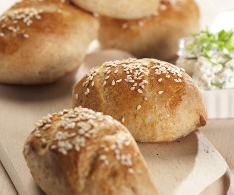 Joghurt-Brötchen mit Sesam