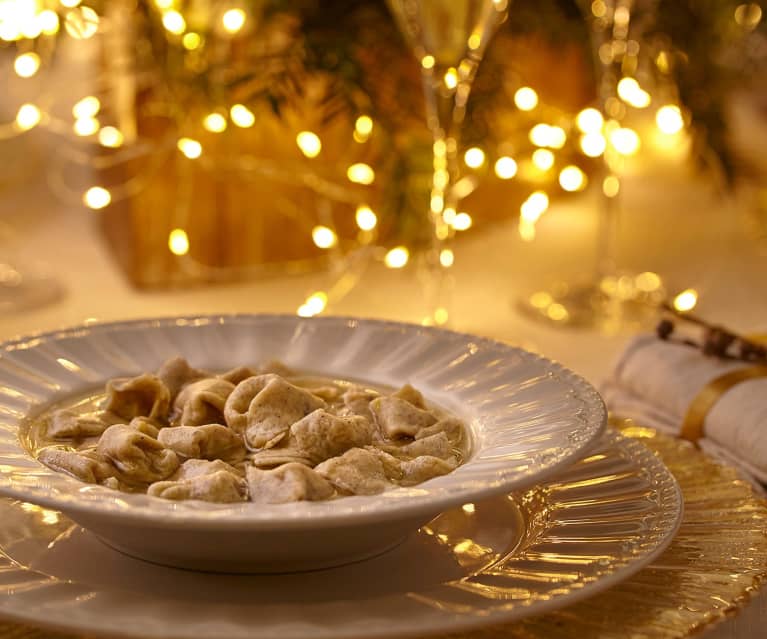 Tortellini ai grani antichi in brodo