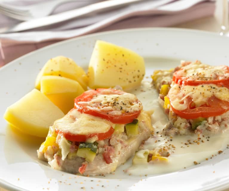 Überbackenes Schweineschnitzel mit Kartoffeln