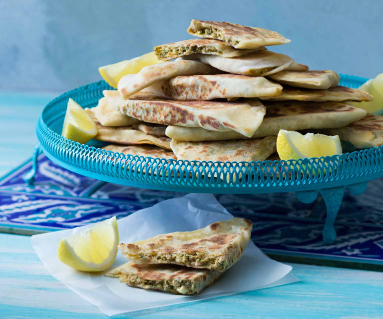 Gozleme (pão turco de frigideira recheado)