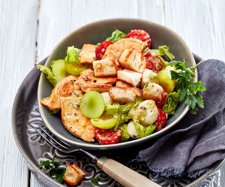 Panzanella mit Renekloden und Mozzarella