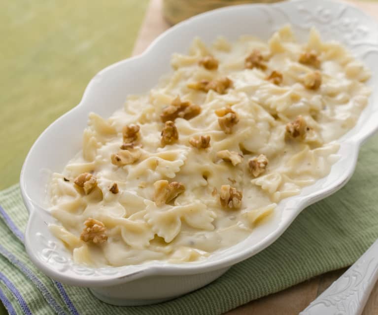 Farfalle con gorgonzola y pera