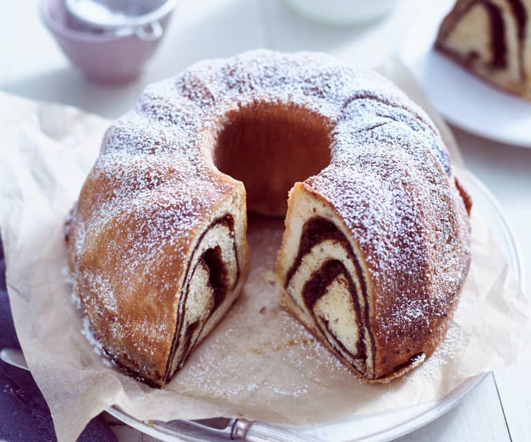 Scroll bundt cake