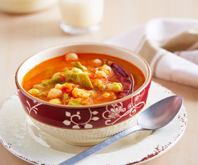 Sopa de garbanzos con nopales