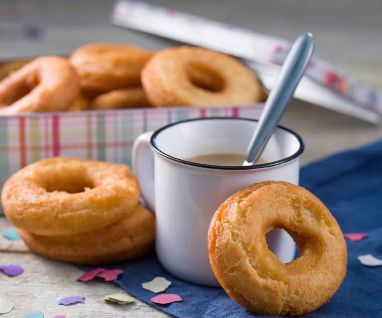 Rosquillas fritas de nuez moscada