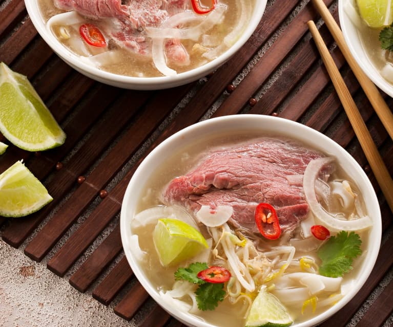 Sopa de pollo y calabaza Vietnamita