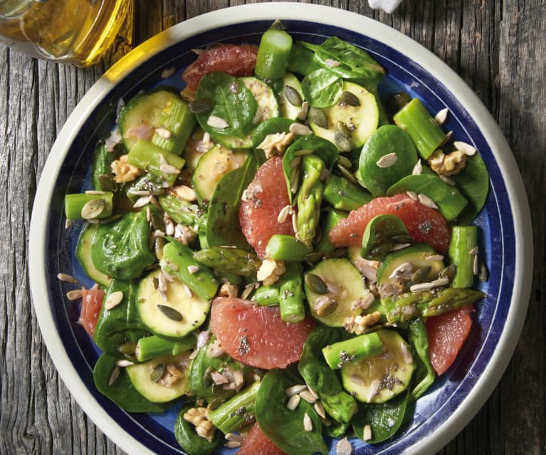 Salade de courgette, asperge et pamplemousse