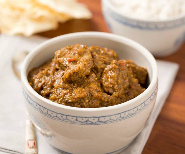 Sri Lankan red beef curry