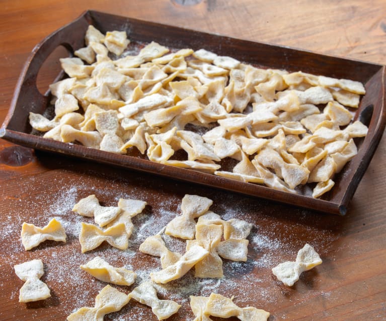 Yumurtalı Farfalle