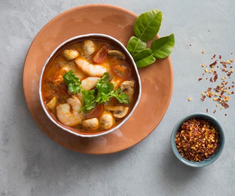 Tom yum goong (hot and sour soup)