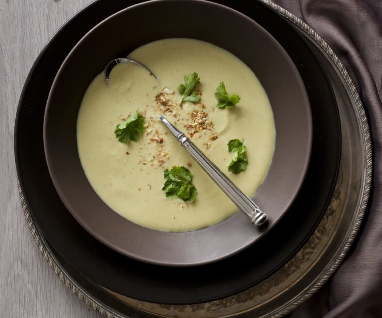 Spicy cauliflower soup