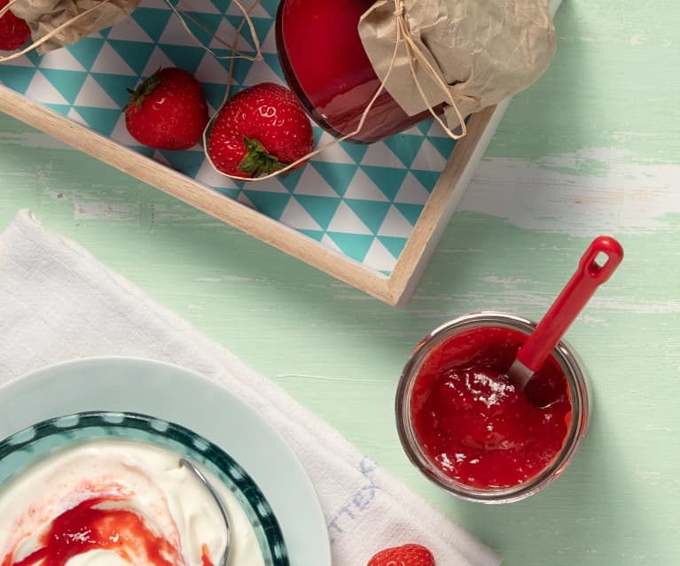 Confiture de fraises et de rhubarbe