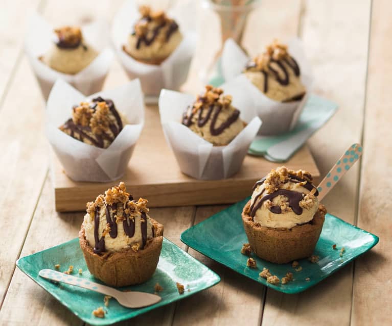 Ice cream cookie bowls