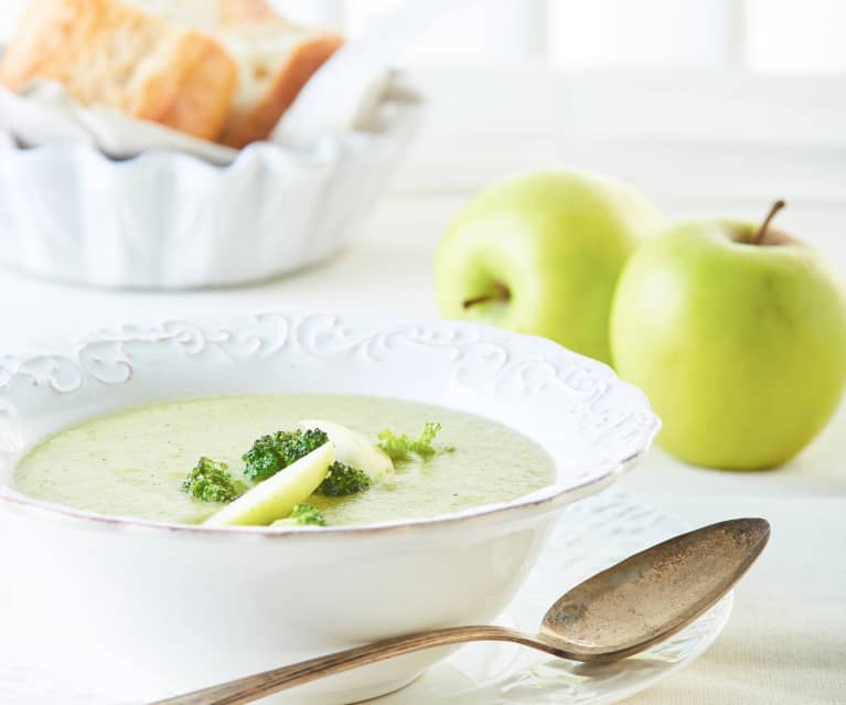 Crema de brócoli y manzana verde - Cookidoo® – the official Thermomix®  recipe platform