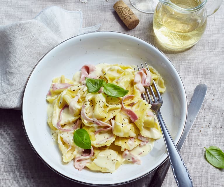 Tortellini in Schinken-Sahne-Sauce