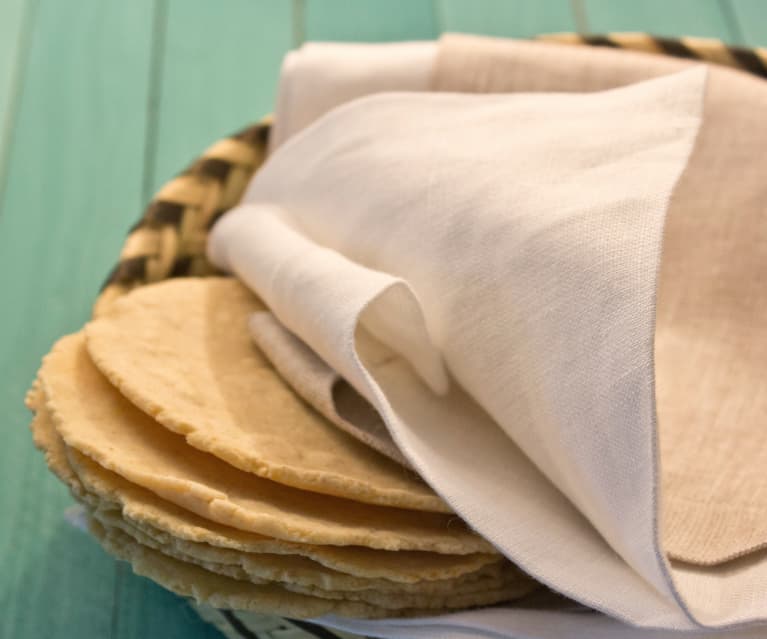 Aprende a preparar tus propias tortillas de maíz * Larousse Cocina