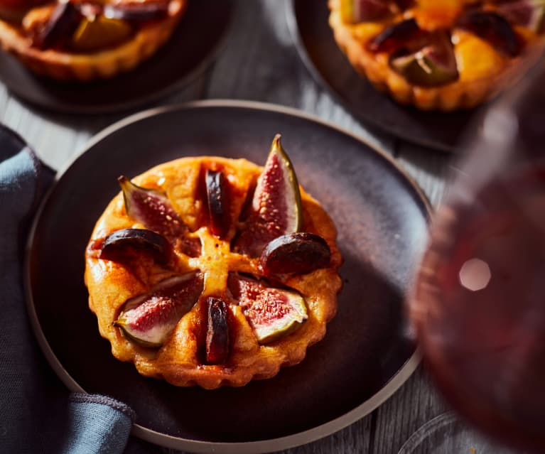 Ziegenkäsetartelettes mit Feigen und Chorizo