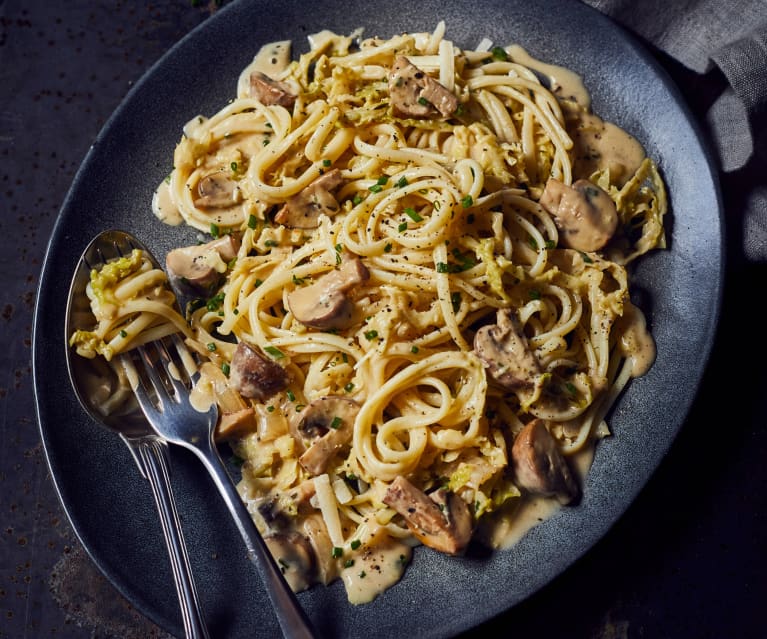 Pasta mit Wirsing-Pilz-Sauce