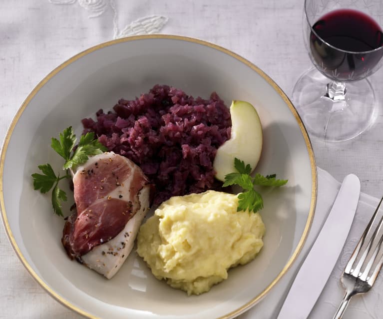 Schinkenhähnchen mit Weihnachtsrotkohl und Kartoffelpüree