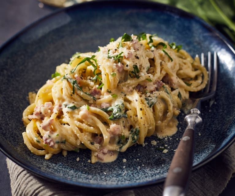 Spaghetti mit Bärlauch-Carbonara
