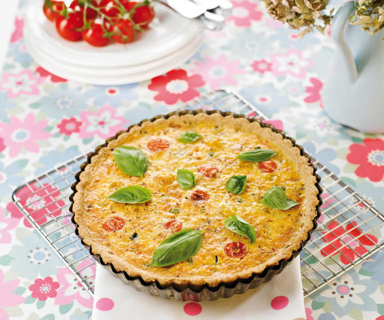 Quiche de legumes e tomate cereja