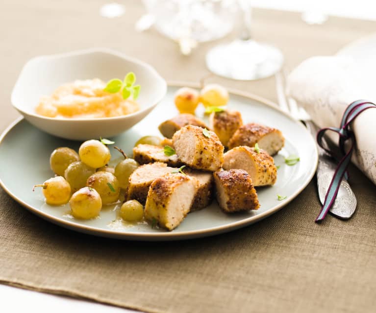 Boudin blanc pané aux noisettes et cèpes, raisins et compotée de pommes