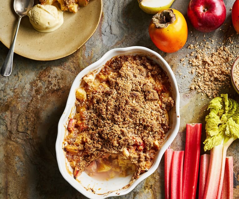 Crumble de ruibarbo e dióspiro