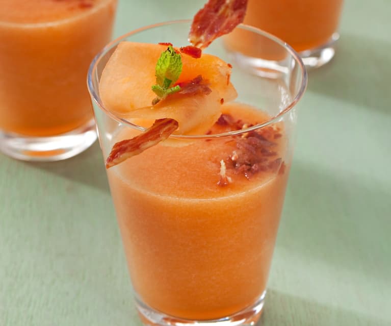 Chupito de melón cantaloupe con jamón