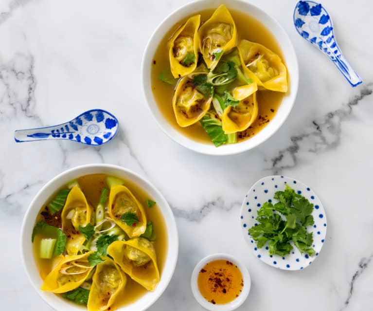 Wonton soup (vegetarian)