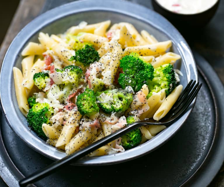 Penne à la pancetta, brocoli et citron