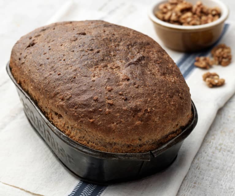 Pan de molde integral con nueces y miel