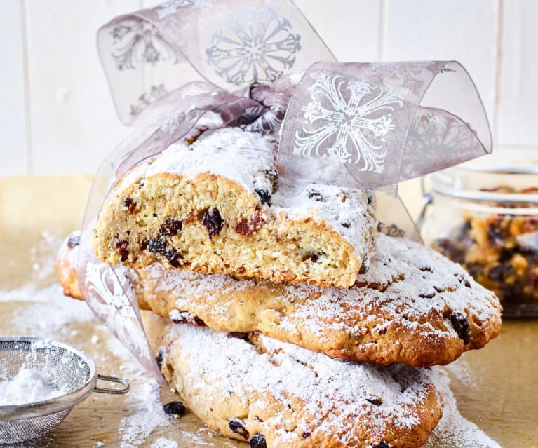 Stollen de Noël au fromage blanc - Cookidoo® – the official Thermomix®  recipe platform