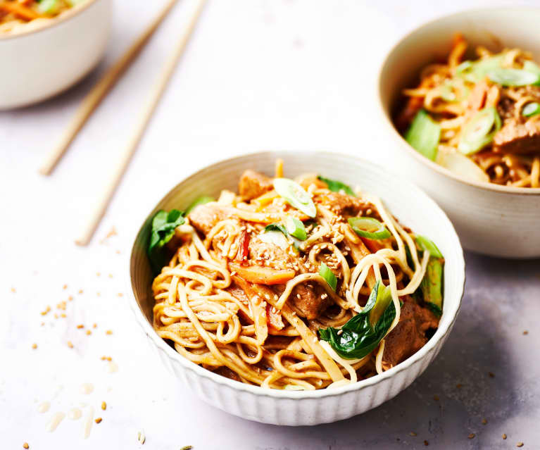Chinese Noodles with Turkey in Plum Sauce