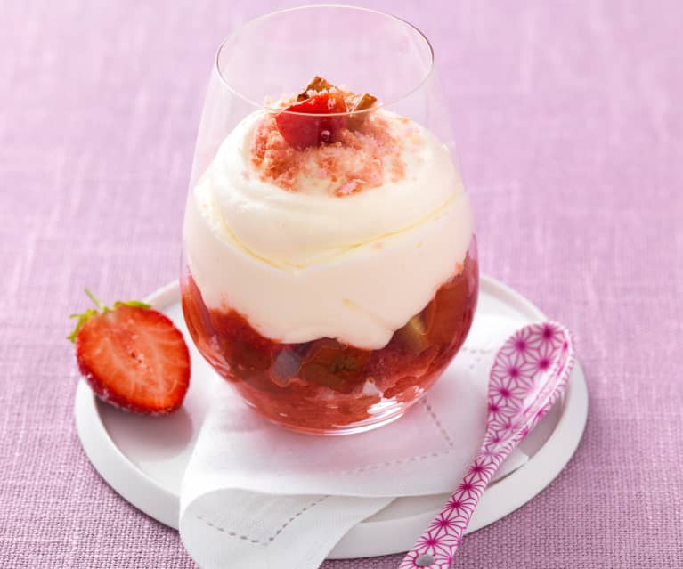 Tiramisu fraise rhubarbe en verrines