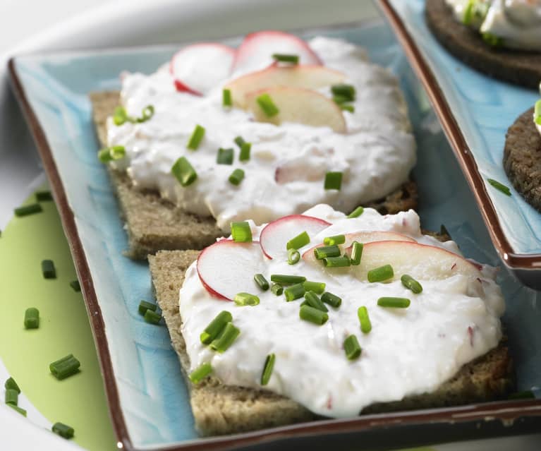 Frühlingsquark zum Brot