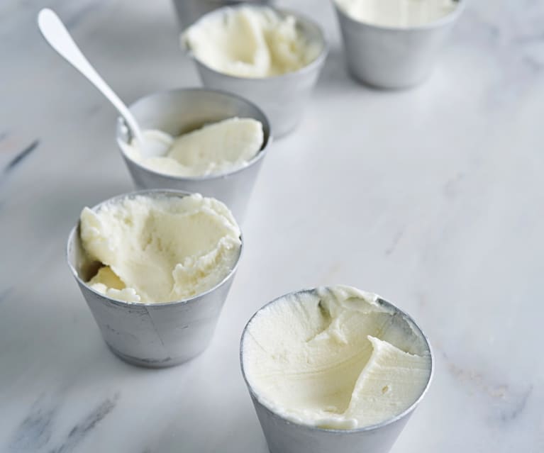 Gelado com sabor a piña colada