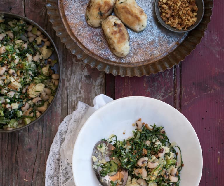 Bolinhos sem bacalhau com migas à moda da beira