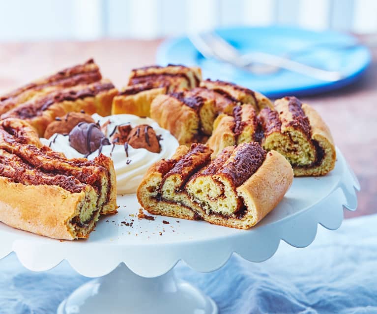 Nido de chocolate con huevos de Pascua