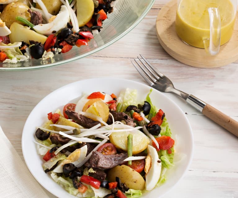 Ensalada de patatas y entraña de ternera